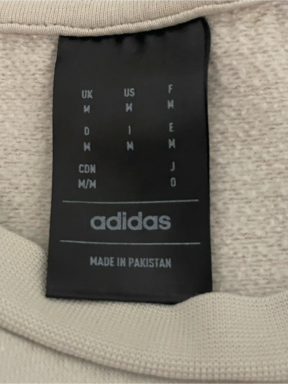 Adidas Bunale - 2
Leggings (S) & Sweatshirt (M) - Picture 14 of 16